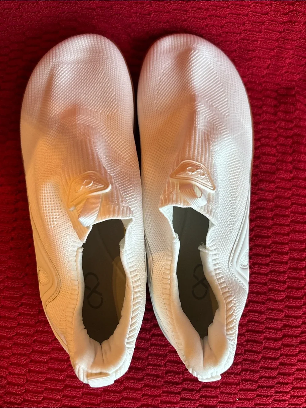 Source Unknown White Knit Slip-On Loafers with Gum Sole